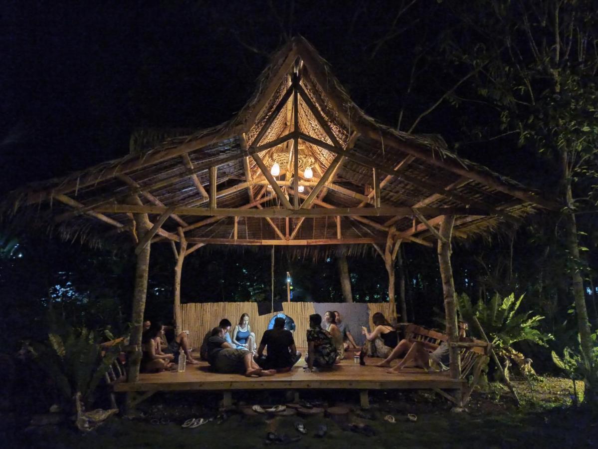 פנגלאו Peaceland Hostel מראה חיצוני תמונה